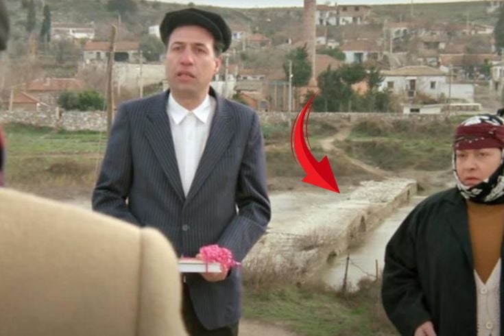 Kemal Sunal'ın İnatçı filmine ev sahipliği yapan tarihi taş köprüyü yaktılar