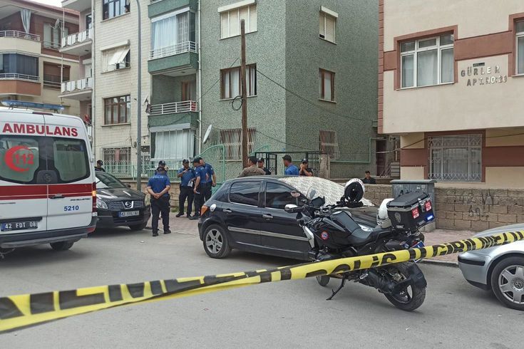 Konya'da aile katliamı! Tartıştığı üvey annesi ve kız kardeşini boğazlarını keserek öldürdü