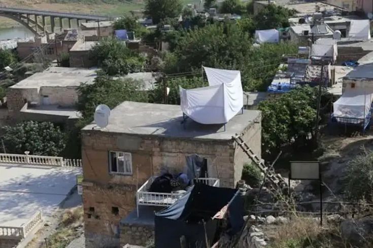 Damda uyuyan 12 yaşındaki kız çocuğu silahla vuruldu