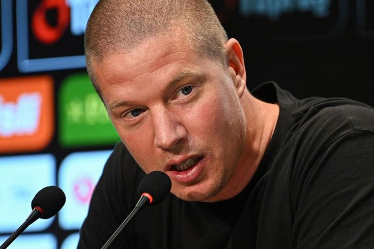Midtjylland Teknik Direktörü Tullberg, Beşiktaş tribünlerini öve öve bitiremedi