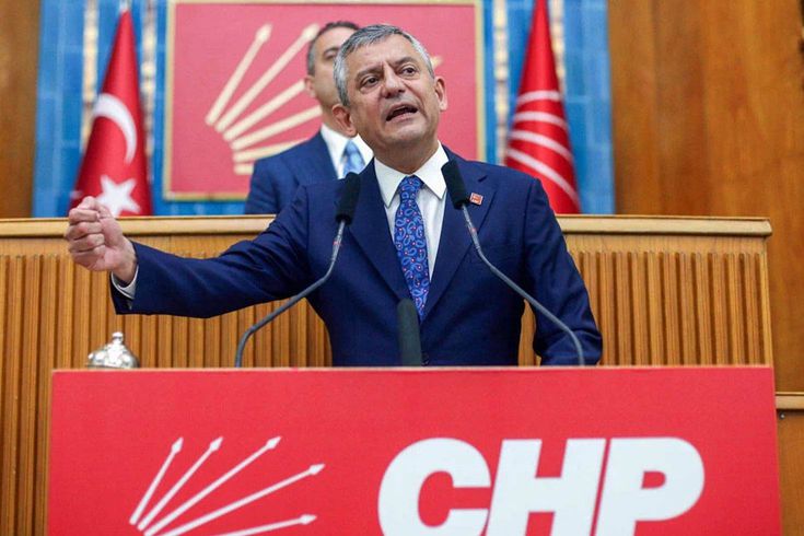 CHP’de Özgür Özel’den boşalan Grup Başkanlığı görevine Faik Öztrak seçildi