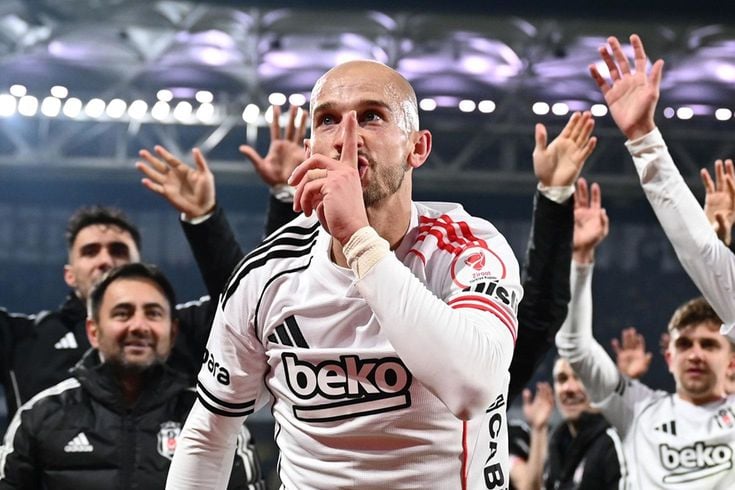 Vaclav Cerny'e ezeli rakipten kanca