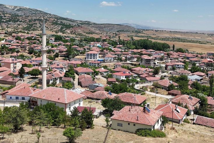 Meyvecilik projesi köyün refah seviyesini değiştirdi: Göç durdu, işsizlik bitti