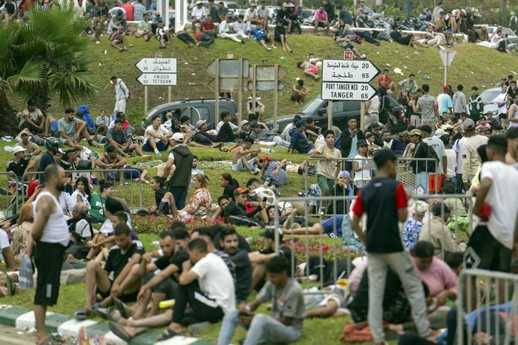 Göçmen kriziyle boğuşan İspanya'ya ilk darbe! Schengen kapsamındaki serbest dolaşımı askıya aldılar