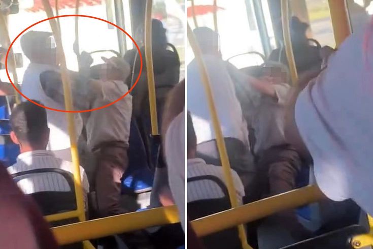 Malatya'da halk otobüsünde yaşlı yolcular birbirine girdi