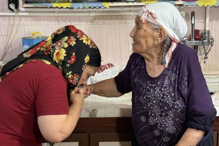 Milyonluk miras kavgasında anne-kız yüzleşti! Elini öptü, Ben yapmadım dedi