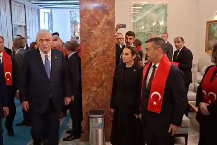 Çerçeve yasa görüşmeleri başladı: İYİ Partililer Genel Kurul'a böyle geldi
