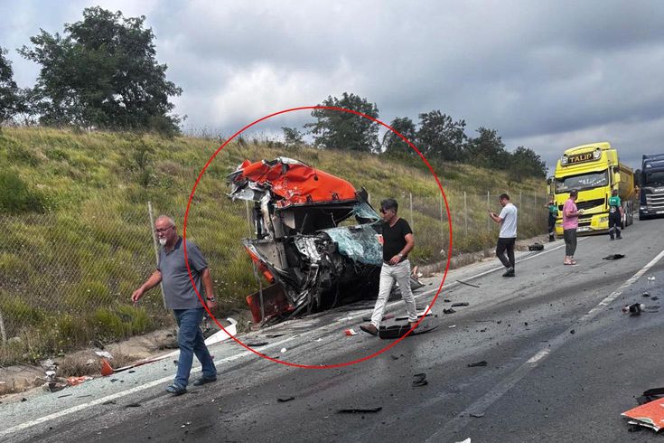 Şile yolu’nda feci kaza: İki tır hurdaya döndü, yol trafiğe kapatıldı