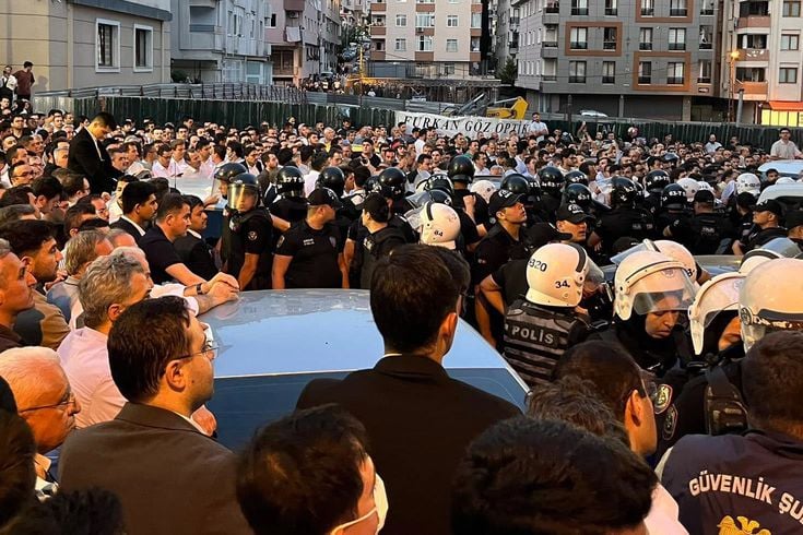 Süleymancılar'ın merkezine polis baskını! Adreste arama yapılıyor