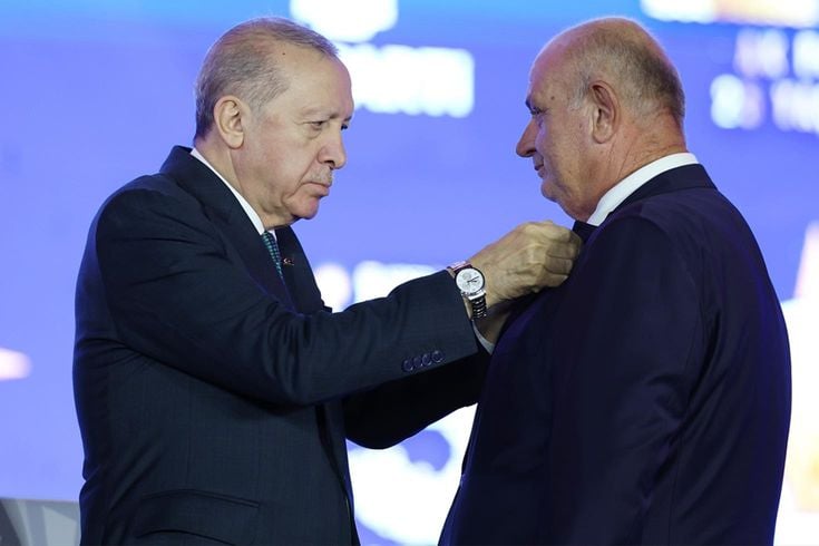 3 farklı partiden 7 belediye başkanı AK Parti'de! İşte o isimler