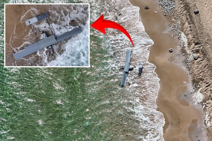 Karaburun Sahili'nde mühimmat yüklü olabileceği değerlendirilen İHA bulundu