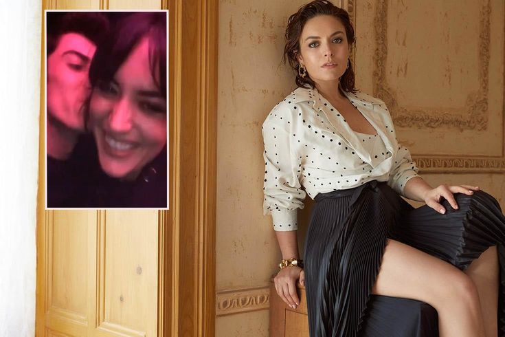 Ezgi Mola gece kulübünde fena dağıttı! Aralarında 23 yaş var
