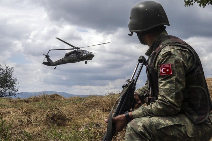 Yunan basınından skandal provokasyon: İsrail'le olası savaşta KKTC'deki Türk askeri hedef alınabilir