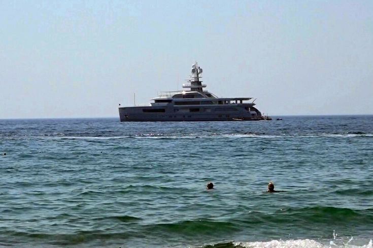 250 milyon dolarlık mega yat Kuşadası’na demirledi