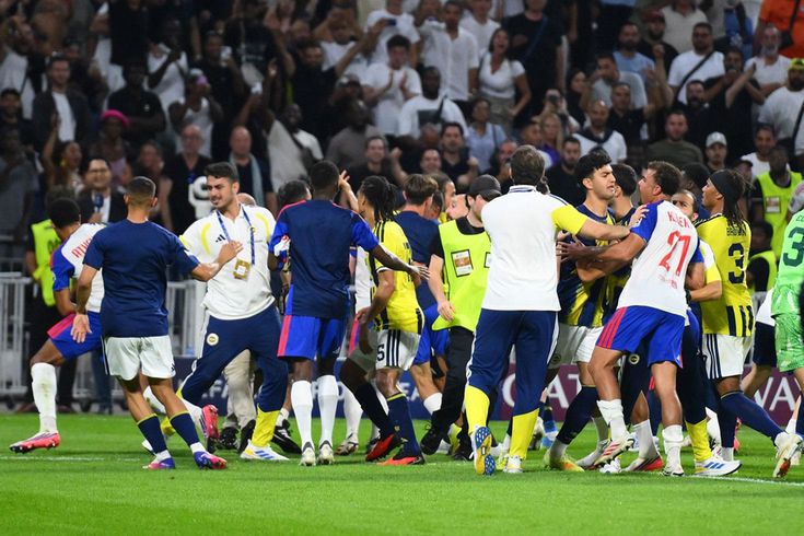 UEFA'dan Lyon-Fenerbahçe maçı sonrası olay karar