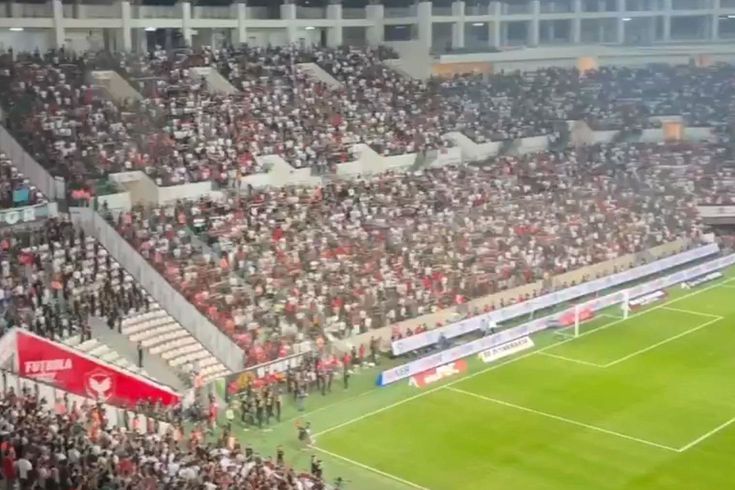 Amedspor-Trabzonspor maçı öncesi tribünler tek ses oldu