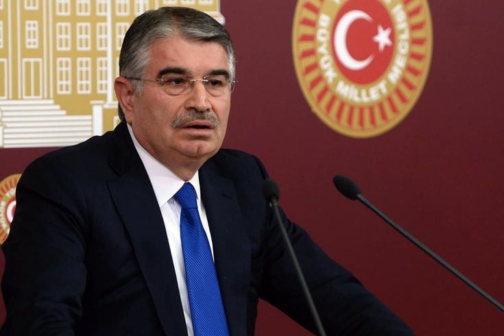 Adliyede ifade veren eski İçişleri Bakanı İdris Naim Şahin hakkında yurt dışına çıkış yasağı