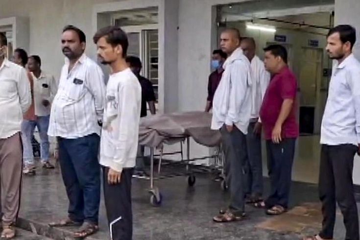 Hindistan'da sahte içki faciası: 12 ölü