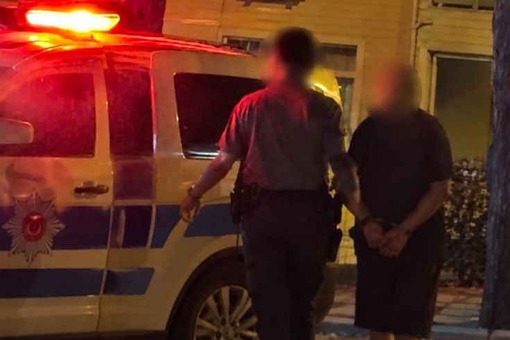Bir il bu skandalı konuşuyor! İş insanı, 18 yaşından küçük 2 erkek çocukla otelde basıldı