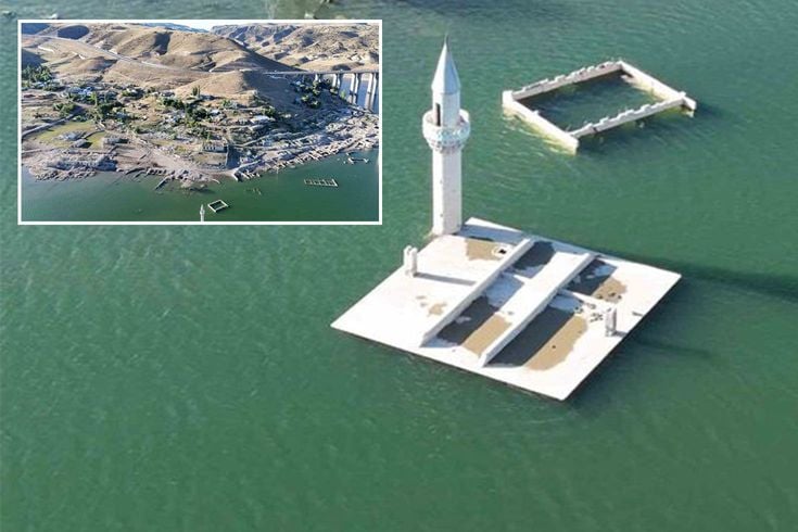 Kars’ta sular çekildi, eski köy ortaya çıktı