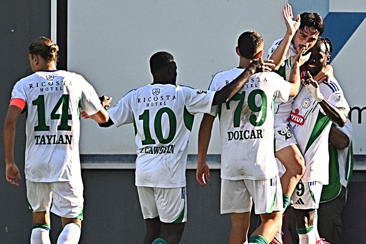 Rizespor, 10 kişi kalmasına rağmen kazandı