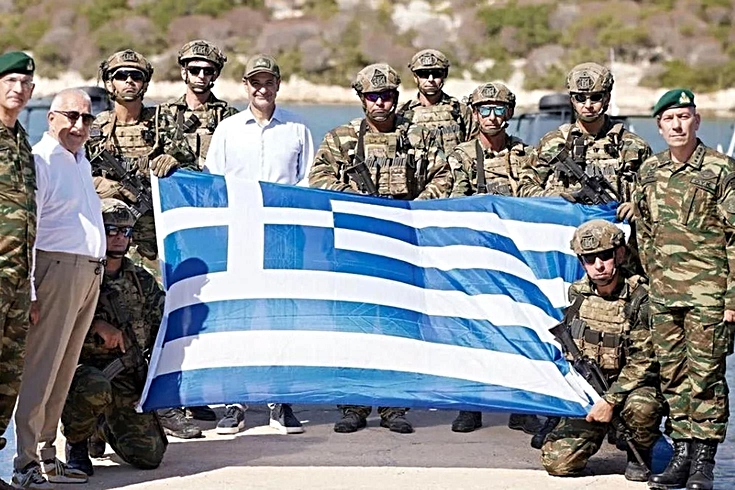 Bu mesaj kime? Miçotakis'ten provokatif Meis ziyareti