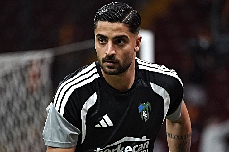 Galatasaray'a karşı 8 kurtarış yaptı ancak tepki yağıyor