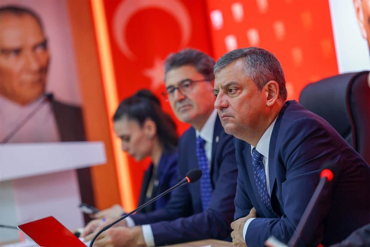 Özgür Özel’e isim şoku! Yargıtay’dan Yeni Parti’ye “Adınızı değiştirin” tebligatı