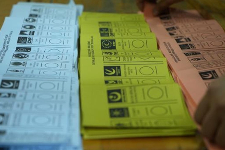Büyükşehir belediye başkanları anketinde dikkat çeken sonuç! İlk iki sıra aynı partiden