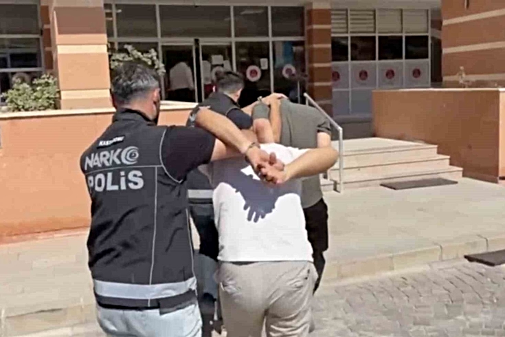Kastamonu'da fotoğraf makinesinin içinden uyuşturucu çıktı: 2 gözaltı