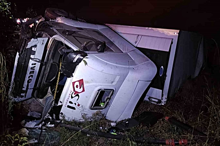 Bursa'da alkollü tır sürücüsü ters şeride girdi: 2 genç hayatını kaybetti, sürücü tutuklandı