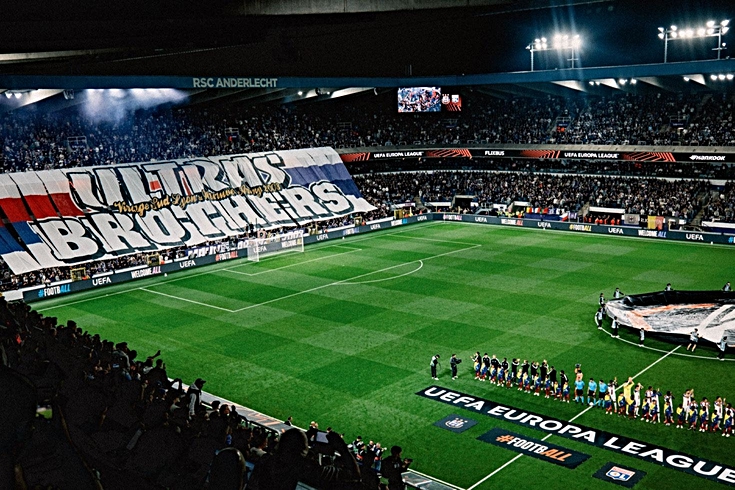 Fenerbahçe'ye elenen Lyon, Avrupa Ligi'ne galibiyetle başladı