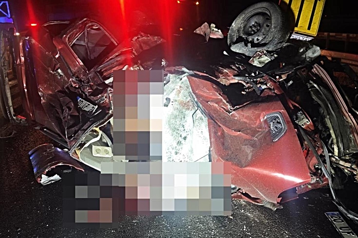 Aydın'da tır ile hafif ticari aracın çarpışması sonucu 3 kişi öldü