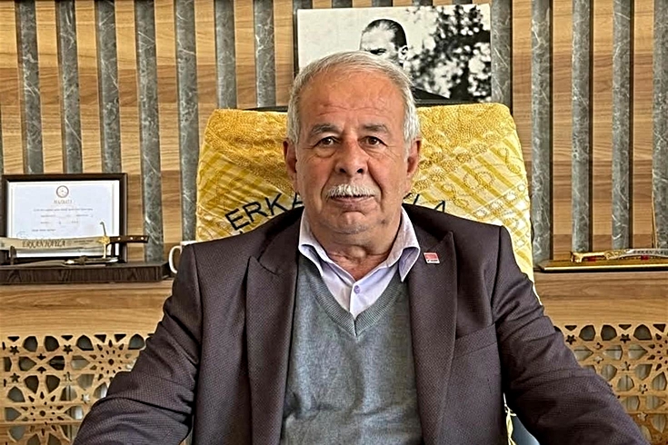 Denizli'de CHP ilçe başkanının bahçesinde 20 kök kenevir çıktı! Tutuklanıp görevden alındı