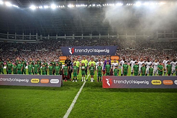 Amedspor-Beşiktaş maçı oynandığı sırada saha içerisinde büyük sürpriz