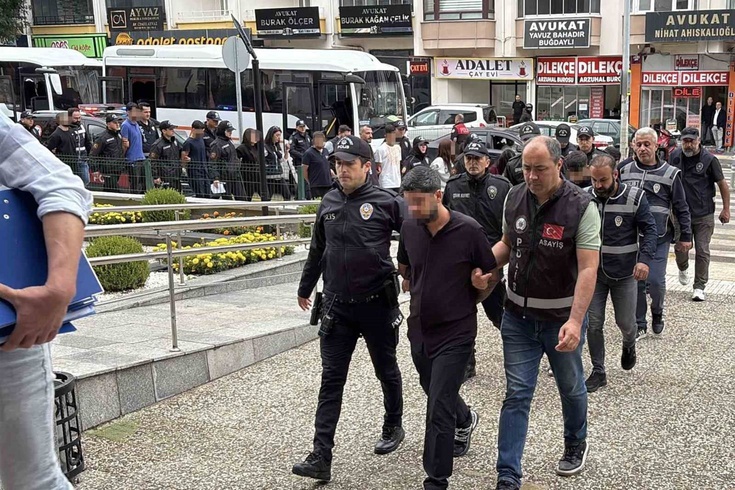 Araç satanlara 'noter' tuzağı! 55 ilde kapora dolandırıcılığı yapan 15 şüpheli tutuklandı