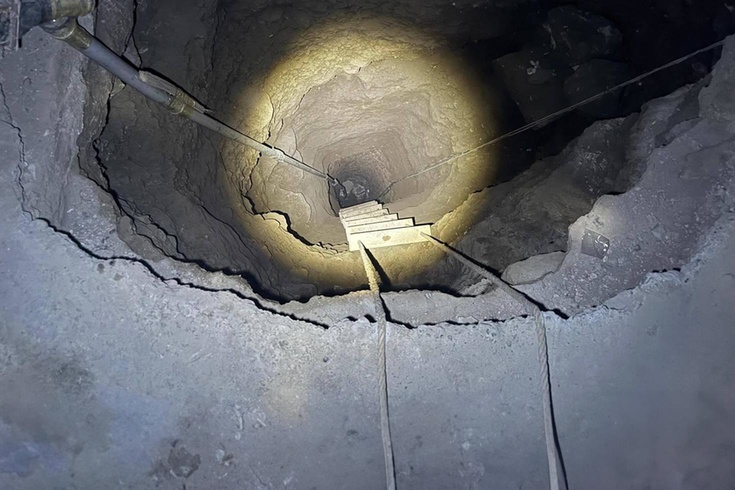 Defineciler evin içinde 25 metrelik kuyu kazdı