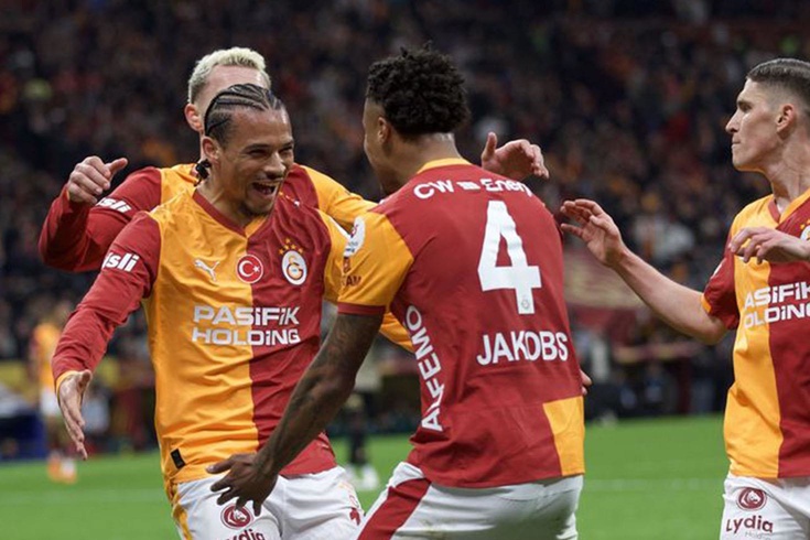 Galatasaray’da ayrılık kararı! Okan Buruk Jakobs’un biletini kesti