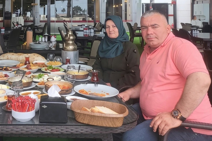 Akyazı'da eşi tarafından bıçaklandığı öne sürülen 6 çocuk annesi Betül Arık, 23 günlük yaşam mücadelesini kaybetti