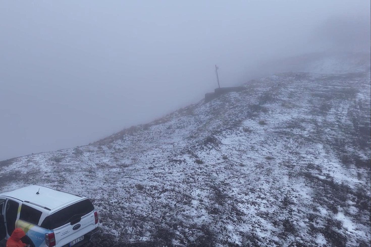 Sonbaharda Erzurum'a kış geldi! Zirve beyaza büründü