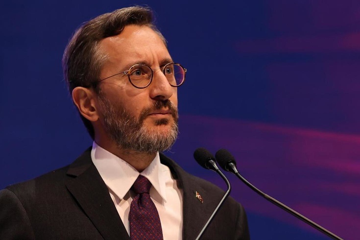 Fahrettin Altun bambaşka biri oldu! Yeni tarzı dikkat çekti