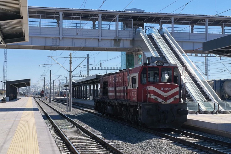 3 ile daha hızlı tren geliyor: Seyahat süresi 4 saatten 1,5 saate düşecek