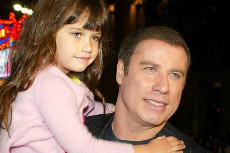 John Travolta'nın kızı podyuma çıktı! Paris'te tüm gözler onun üzerindeydi