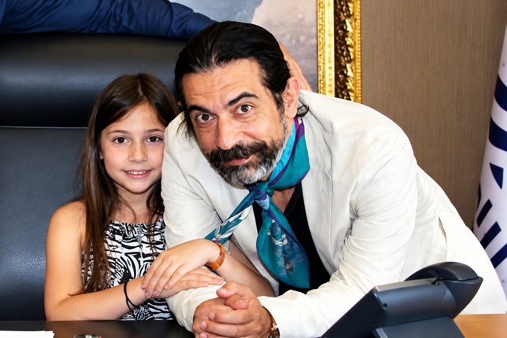 Okan Bayülgen'in 17 yaşındaki kızı İstanbul'dan büyük başarı