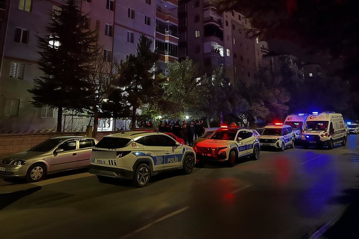 Babasını bıçaklayarak öldürdü, ardından intihara kalkıştı