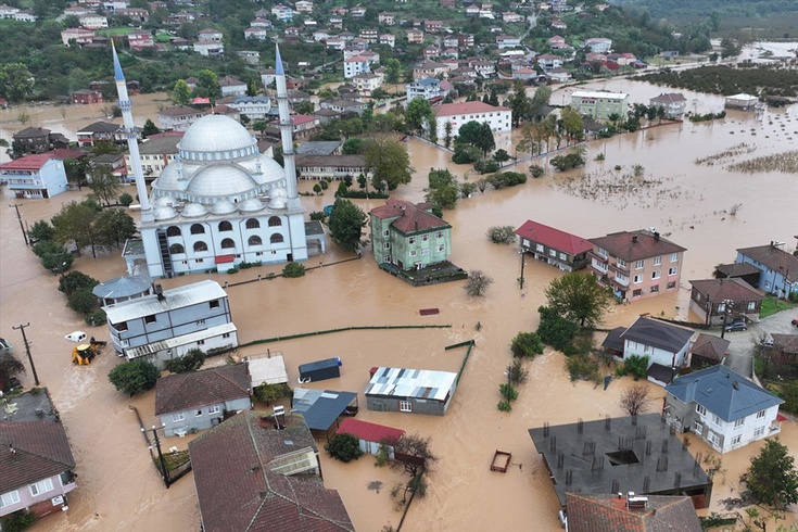 İstanbul ve Kocaeli'nin ardından bir büyükşehirde daha okullar yarın tatil edildi