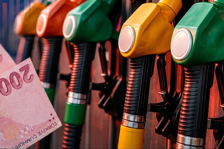 Benzine 4 TL indirim beklentisi! Sektör kaynakları tarih verdi, bu gece indirim yok