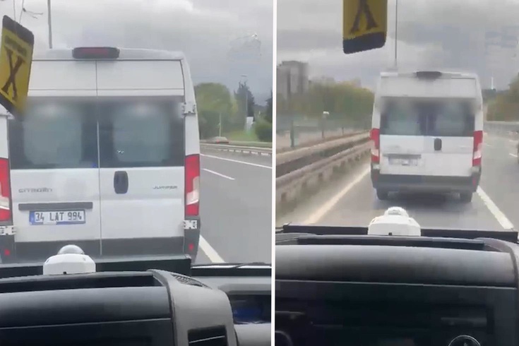 İstanbul'da ambulansa yol vermeyen servis aracı kamerada