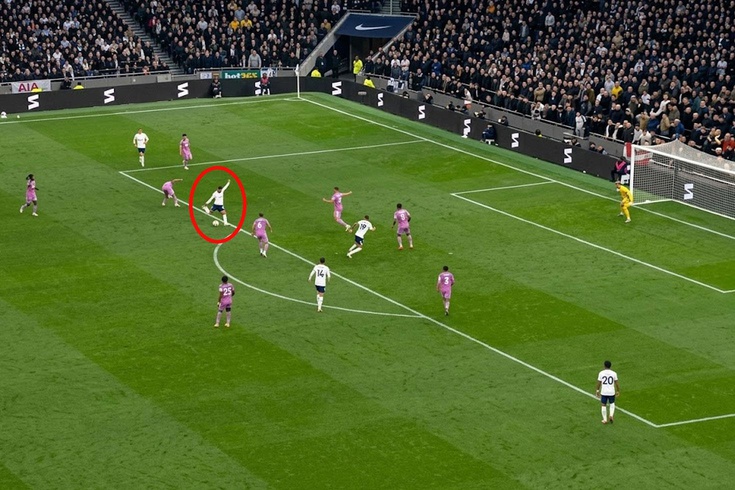 Transfere 366 milyon Euro harcayan Tottenham, ilk galibiyetini 7. haftada aldı