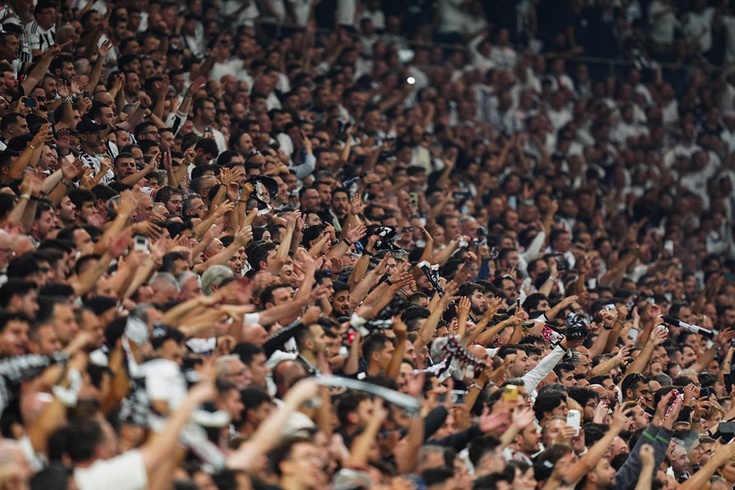 Beşiktaş taraftarından Kartal Kayra'ya tepki